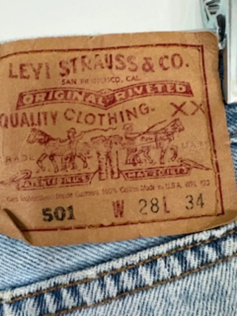 Levi's 501 Vintage-distressed jeans tag sz 28x34  dt June 1980 tag 0680 - Picture 3 of 16